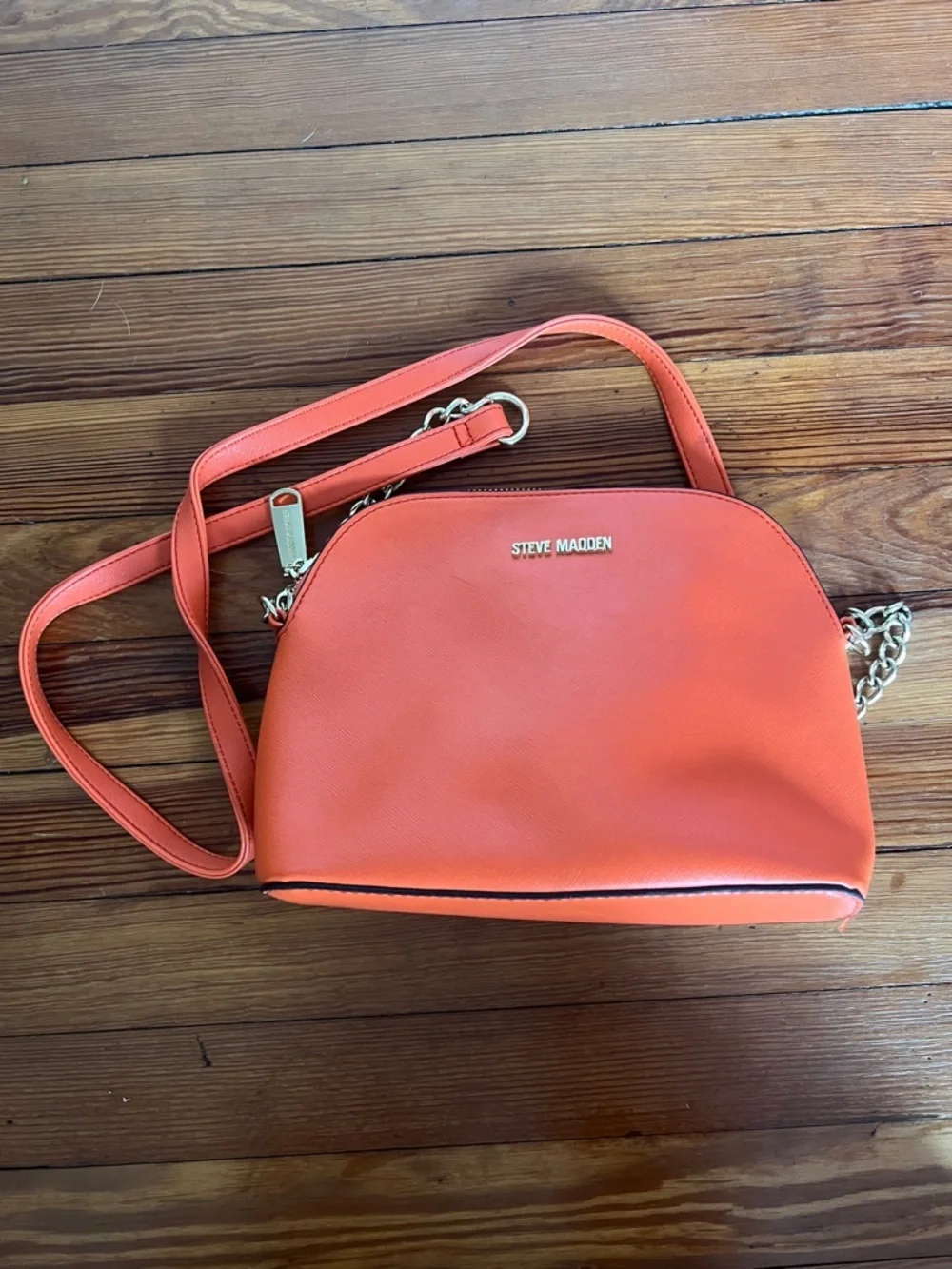Steve Madden Orange Dome Crossbody Bag Gold Chain Hardware Chevron Lining